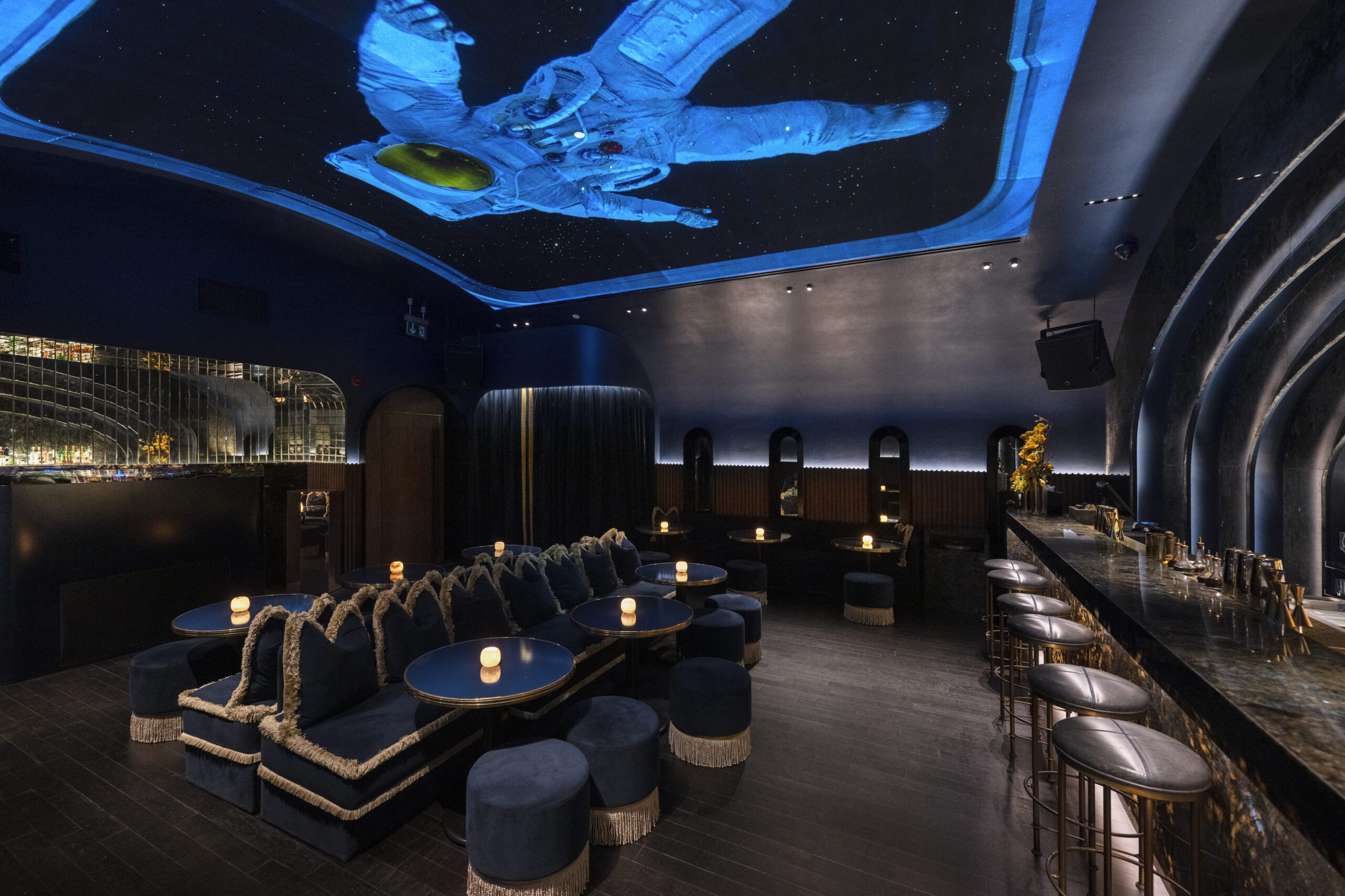 Galaxy Bar — photo